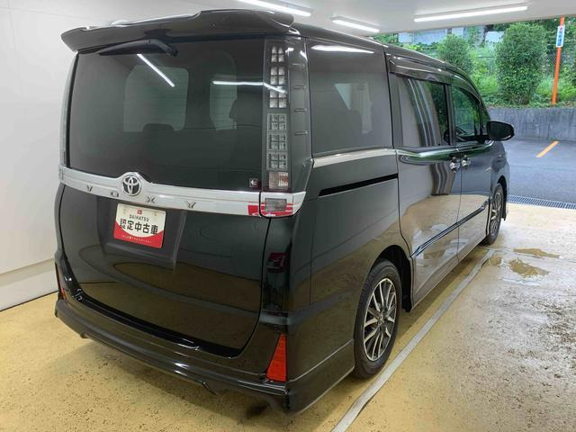ヴォクシー2.0 ZS 煌