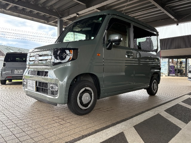 N-VAN+スタイル ファン 4WD