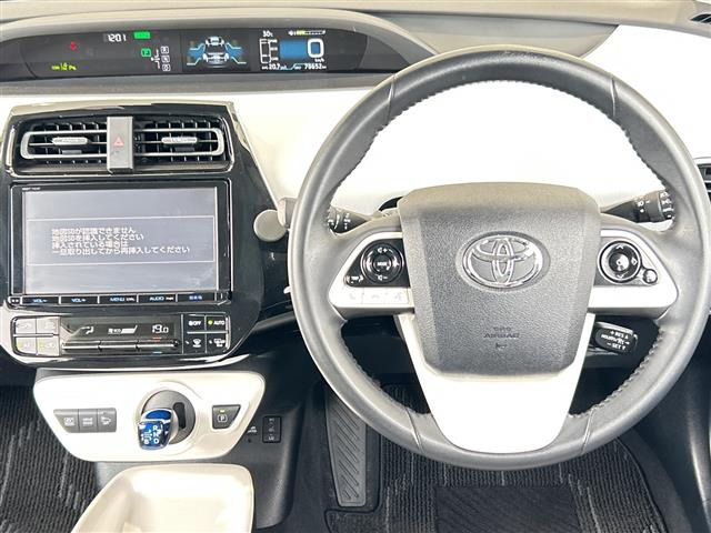 プリウス1.8 A ツーリングセレクション E-Four 4WD