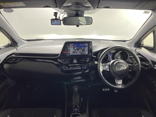 C-HRハイブリッド 1.8 S GR スポーツ