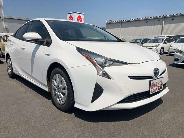お車のご購入からオイル交換・整備・車検・任意保険・修理・鈑金何でもお任せ下さい!親切・丁寧にご対応致します♪