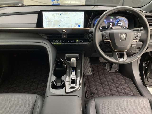 クラウンスポーツ2.5 Z E-Four 4WD