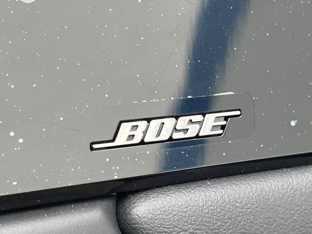 �yBOSE�T�E���h�V�X�e���z���[�J�[�I�v�V�����̍��i�ʃT�E���h�V�X�e���𓋍ځB��p�̃`���[�j���O���{���ꂽ�召�l�X�ȃX�s�[�J�[����ǎ��ȃT�E���h���t�ł��A�Տꊴ���ӂ�鉹����Ԃ����o���܂��B