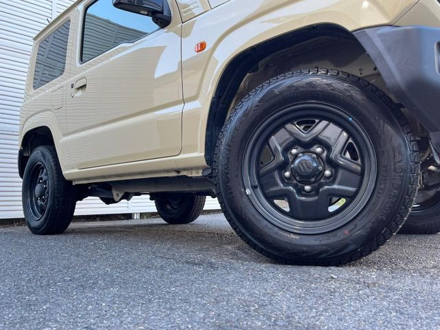 �y16�C���`�A���~�z�C�[���z�O�ςɃ}�b�`�����A���~�z�C�[���𑕒����Ă���܂��B�e��ЊO�A���~�z�C�[����A�X�^�b�h���X�^�C�����戵�����Ă���܂��B���񂲑��k����������
