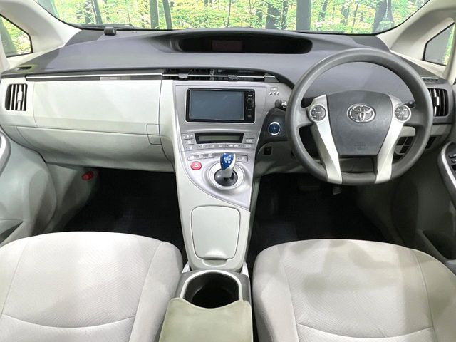 プリウス1.8 S