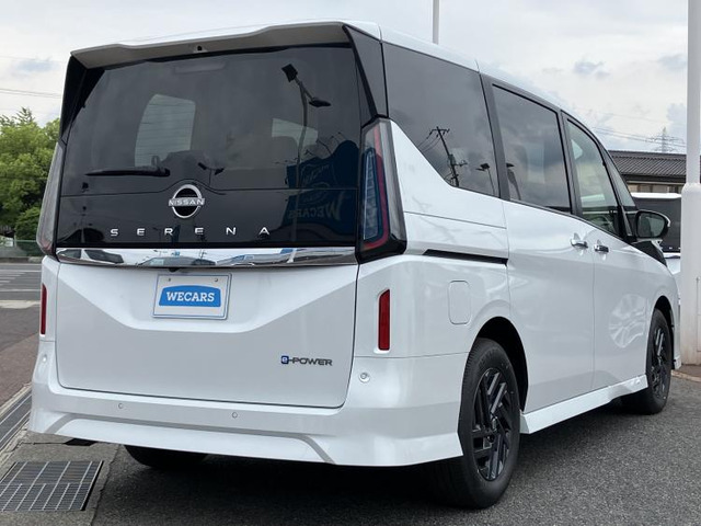 セレナ1.4 e-POWER ハイウェイスターV
