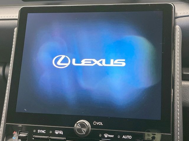 �y9.8�C���` �f�B�X�v���C�I�[�f�B�I�z���ʂ̃f�B�X�v���C��AppleCarPlay��AndroidAuto�����p�\�B�傫�ȉ�ʂŃX�}�z�i�r�A�v���������p���������܂���