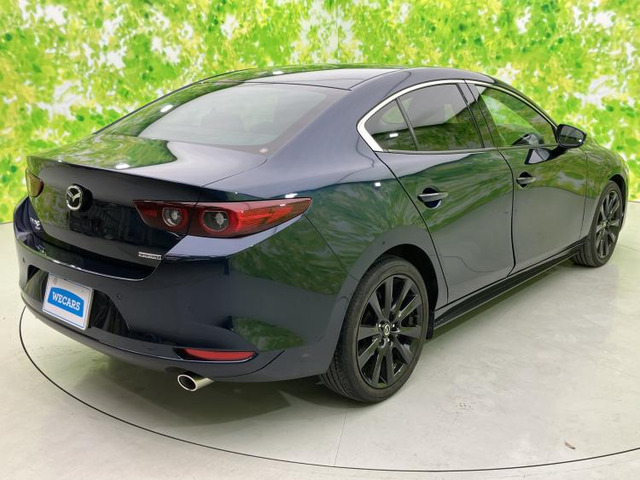 MAZDA3セダン1.8 XD ブラックトーンエディション 4WD