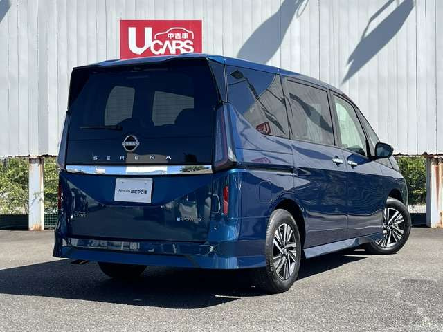 セレナ1.4 e-POWER ハイウェイスターV