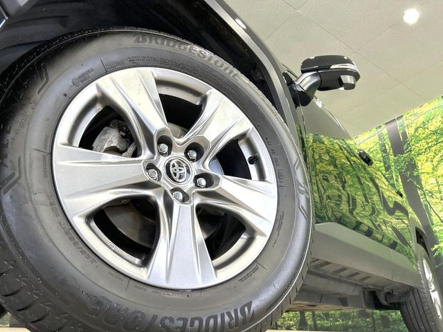 �y����17�C���`�A���~�z�C�[���z�O�ςɃ}�b�`���������A���~�z�C�[���𑕒����Ă���܂��B�e��ЊO�A���~�z�C�[����A�X�^�b�h���X�^�C�����戵�����Ă���܂��B���񂲑��k����������