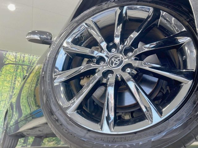 �y�����I�v�V����18�C���`�A���~�z�C�[���z�����I�v�V�����z�C�[���𑕒��B���s���\�̌���ɉ����A�O�ς����X�^�C���b�V���ɂȂ��Ă��܂��B