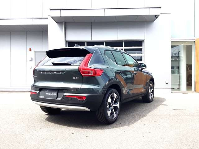 XC40ウルトラ B4 AWD 4WD