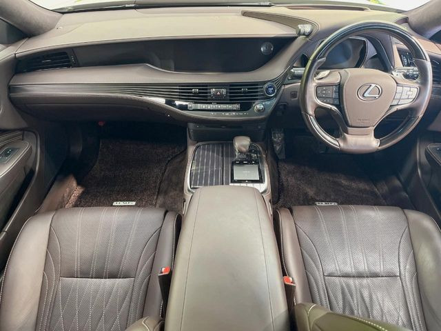 LS500h バージョンL