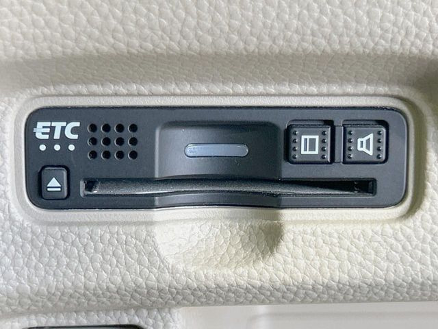 【ETC】高速道路の料金所をストレスなく通過!話題のスポットやサービスエリアに多い「スマートIC」利用時は必須のアイテムです。当店でセットアップを実施、ご納車当日からすぐにご利用いただけます!