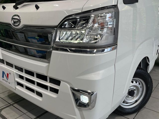 �yLED�w�b�h���C�g�z���V����ԑ��s�����ǍD�Ȏ��E���m�ۂ����S���ĉ^�]�ł��鍂�P�xLED�w�b�h���C�g�𑕔�!�_�����x�������A����d�͂��}�����Ă��܂��B