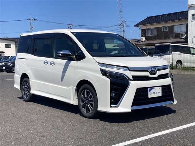 ヴォクシー2.0 ZS 煌III 4WD