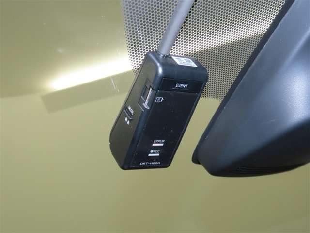 シエンタハイブリッド 1.5 G クエロ