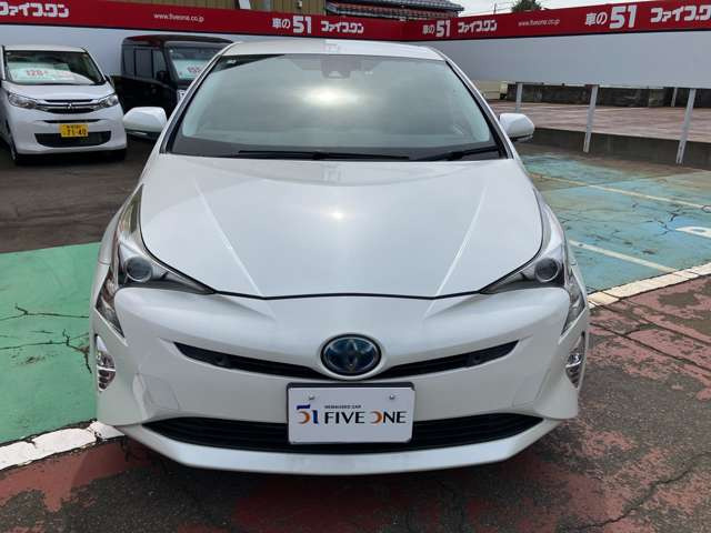 プリウス1.8 S セーフティ プラス E-Four 4WD