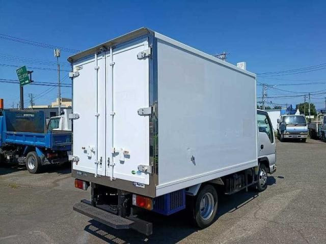 エルフ冷蔵冷凍車