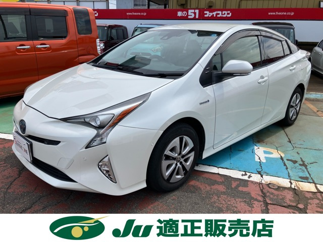 プリウス1.8 S セーフティ プラス E-Four 4WD