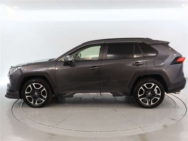 RAV42.0 アドベンチャー 4WD