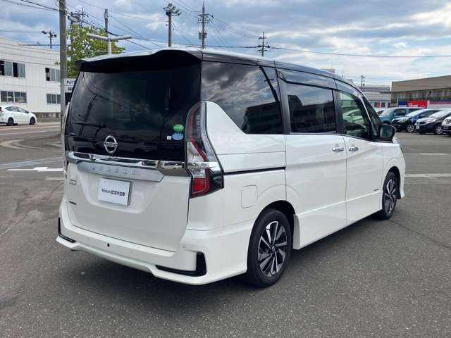 セレナ2.0 ハイウェイスターV