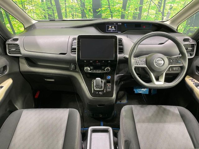 セレナ1.2 e-POWER ハイウェイスターV