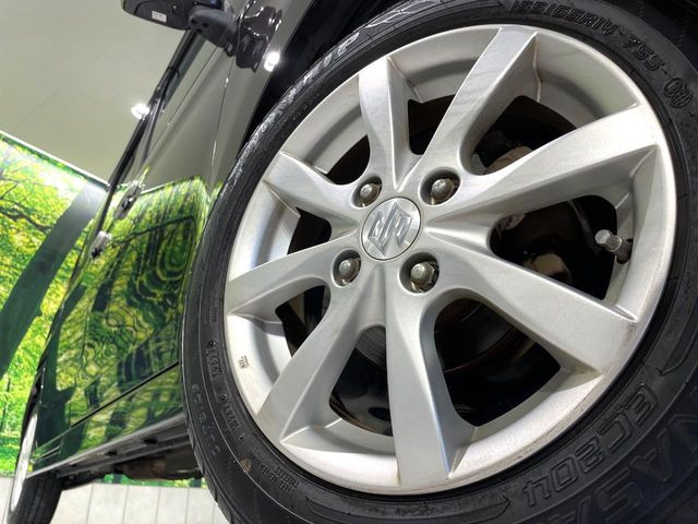 �y����14�C���`�A���~�z�C�[���z�O�ςɃ}�b�`���������A���~�z�C�[���𑕒����Ă���܂��B�e��ЊO�A���~�z�C�[����A�X�^�b�h���X�^�C�����戵�����Ă���܂��B���񂲑��k����������