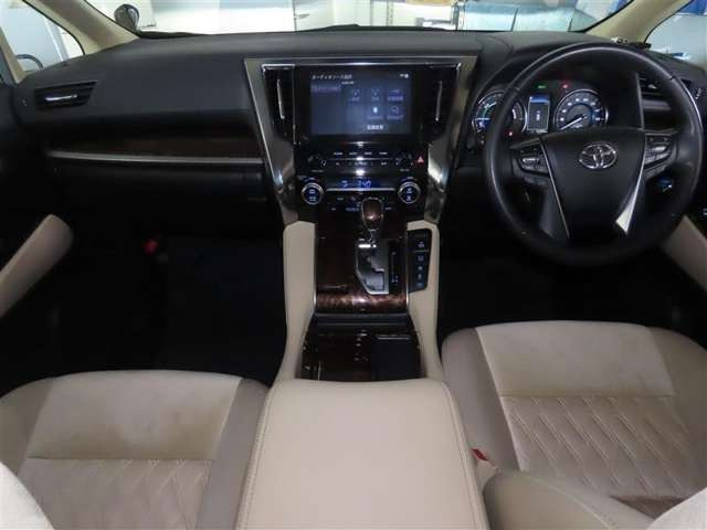 アルファードハイブリッド 2.5 X E-Four 4WD