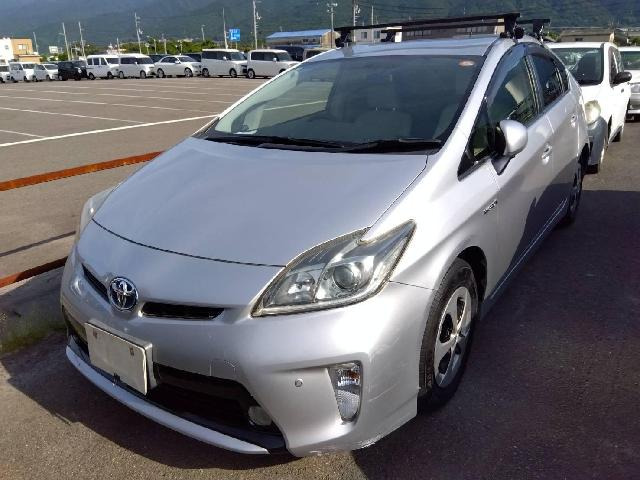 プリウス1.8 S