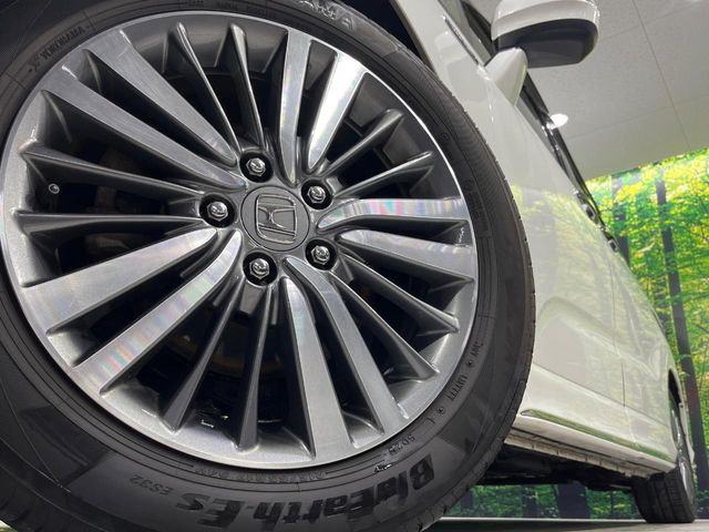 �y17�C���`�A���~�z�C�[���z�O�ςɃ}�b�`�����A���~�z�C�[���𑕒����Ă���܂��B�e��A���~�z�C�[����A�X�^�b�h���X�^�C�����戵�����Ă���܂��B���񂲑��k����������