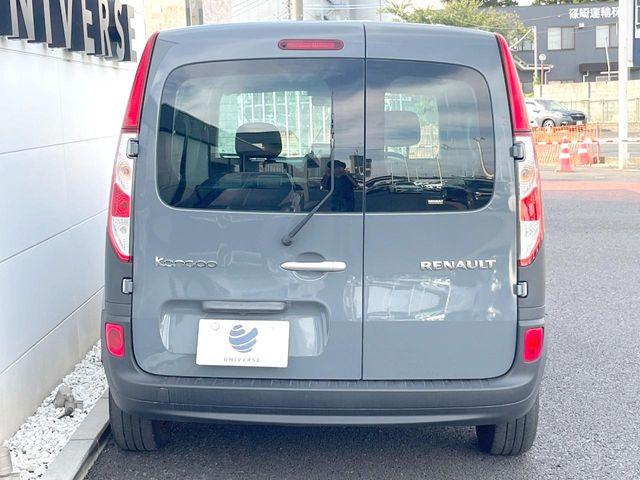 ●当店では第三者機関による車両品質鑑定を導入し、修復歴車を排除。鑑定書が発行されますので、ぱっと見ただけでは分からない箇所まで納得した上でご検討いただけます。※一部未実施の場合がございます。