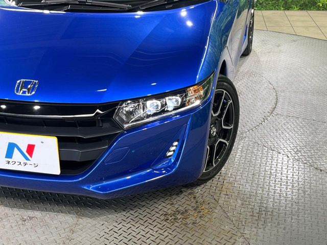 �yLED�w�b�h���C�g�z���V����ԑ��s�����ǍD�Ȏ��E���m�ۂ����S���ĉ^�]�ł��鍂�P�xLED�w�b�h���C�g�𑕔�!�_�����x�������A����d�͂��}�����Ă��܂��B