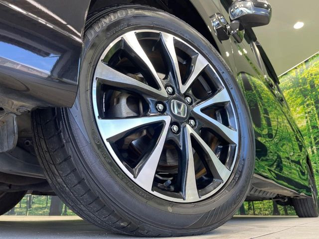 �y����17�C���`�A���~�z�C�[���z�O�ςɃ}�b�`���������A���~�z�C�[���𑕒����Ă���܂��B�e��ЊO�A���~�z�C�[����A�X�^�b�h���X�^�C�����戵�����Ă���܂��B���񂲑��k����������