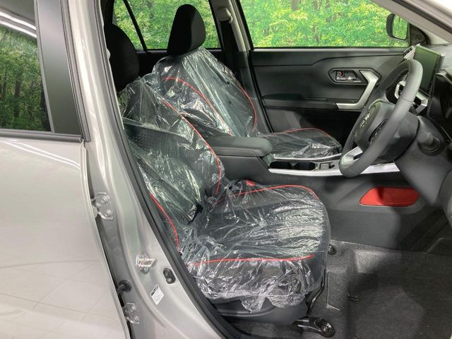 もちろん車内はキレイです♪よりクリーンな状態をキープしたいお客様には『ナノゾーンコート』がおすすめ!新型コロナウイルス対策や、除菌・消臭に効果を発揮し多くの方にご好評いただいております。