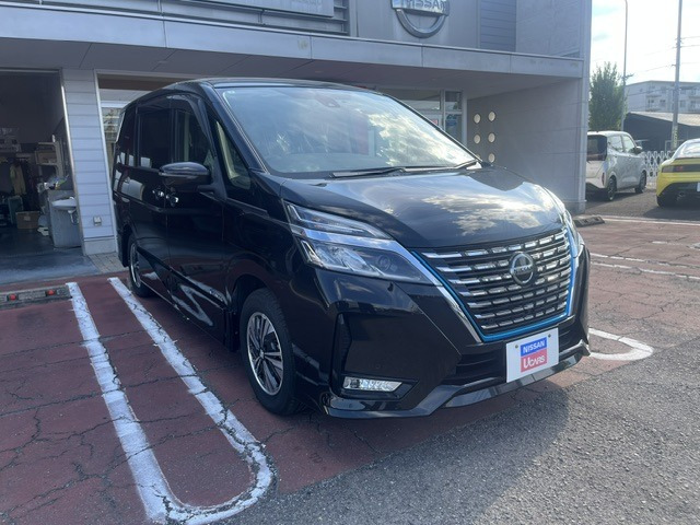 セレナ1.2 e-POWER ハイウェイスターV