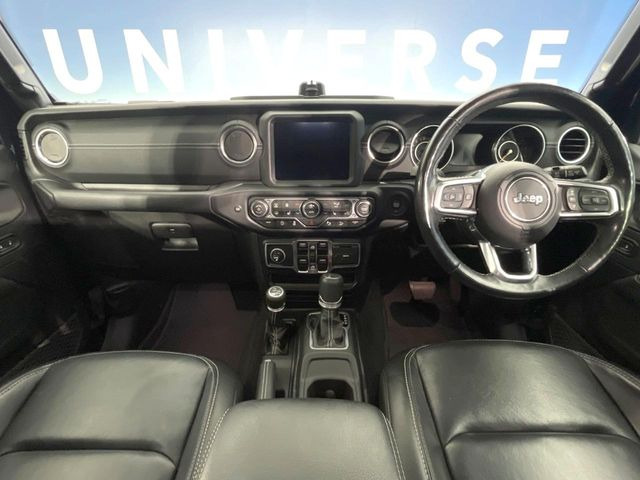 ラングラーアンリミテッド サハラ 4WD