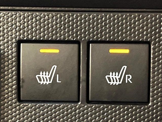 【シートヒーター】寒い日に重宝するシートヒーター!エアコンより早く温まってくれるので寒がりの人も安心ですね♪エアコンの温風は乾燥するから苦手、という方にもをおすすめです。