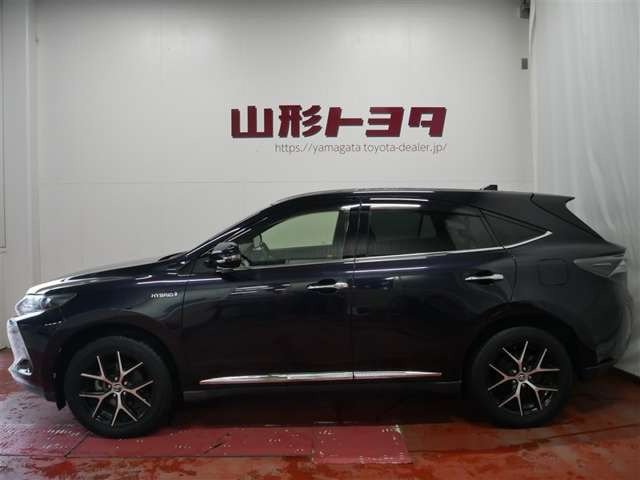 ハリアー2.5 ハイブリッド E-Four プレミアム アドバンスドパッケージ スタイルアッシュ 4WD