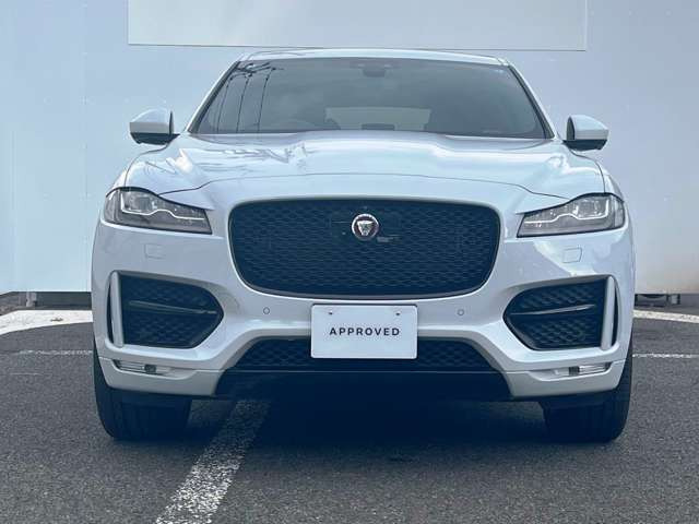 FペイスRスポーツ 2.0L P250 4WD