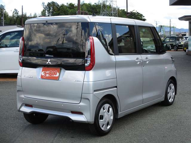 �����d���X���C�h�h�A�E����B�J�����ELED�I�[�g�w�b�h���C�g�EBluetooth�E�I�[�g�G�A�R���E�Փˌy���u���[�L�ELKA�E�v�b�V���X�^�[�g�E����n�d�l�ԁE���s5,986km