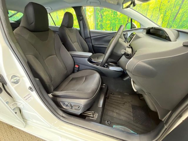ドライバーによって運転しやすいポジションは異なり、あの車はどうなのか不安なこともありますよね。気になるお車は店頭で乗り込んでご確認いただけます♪