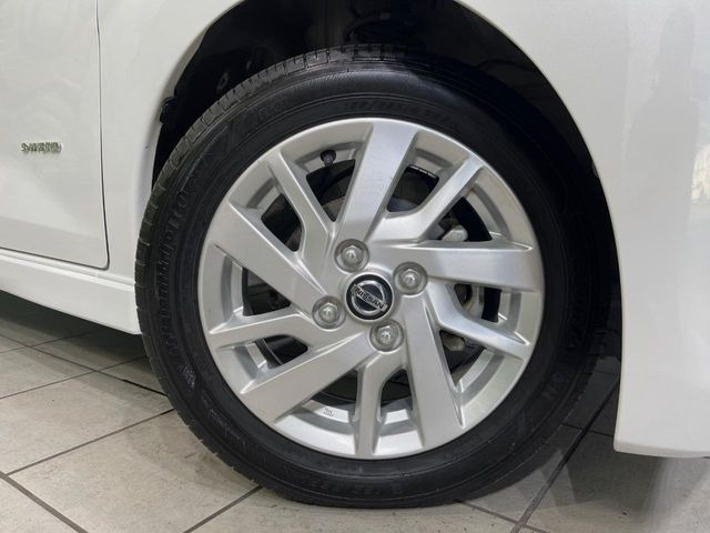 �y����14�C���`�A���~�z�C�[���z�O�ςɃ}�b�`���������A���~�z�C�[���𑕒����Ă���܂��B�e��ЊO�A���~�z�C�[����A�X�^�b�h���X�^�C�����戵�����Ă���܂��B���񂲑��k����������