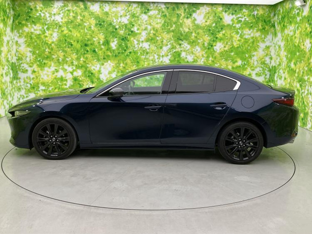 MAZDA3セダン1.8 XD ブラックトーンエディション 4WD
