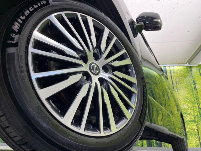 �y�����A���~�z�C�[���z�O�ςɃ}�b�`���������A���~�z�C�[���𑕒����Ă���܂��B�e��ЊO�A���~�z�C�[����A�X�^�b�h���X�^�C�����戵�����Ă���܂��B���񂲑��k����������