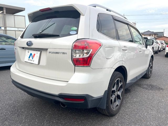 ☆全国のネクステージからお取り寄せが可能※!遠方の店舗に展示してあるクルマが気になる場合も、最寄りの店舗でご覧いただくことが可能です!是非私たちに要望をお聞かせください!※別途費用