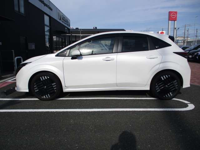 ノートオーラ1.2 G レザーエディション