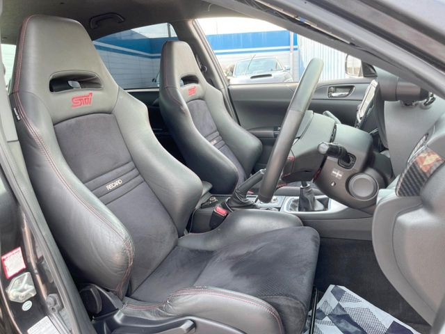 �yRECARO���n�[�t���U�[�V�[�g�z�l�ԍH�w�Ɋ�Â����ʈ����z�ɂ���č��ւ̕��S�Ⓑ���ԉ^�]���̔�J�������y������ڂŃ��J���Ƃ킩��X�|�[�e�B�ȃ��b�N�X�������ł��B