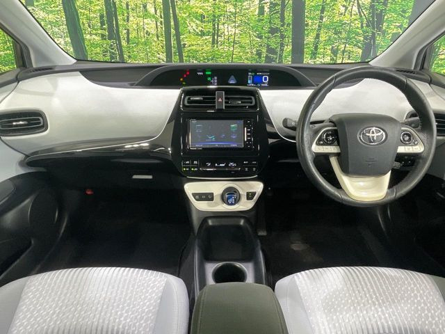 プリウス1.8 S セーフティ プラス