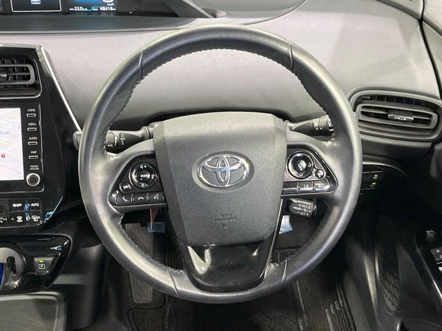 【ステアリングスイッチ】運転中、前方から目線をそらすことなく、オーディオ等の操作が可能な便利機能!安心&快適なドライブを演出してくれます♪